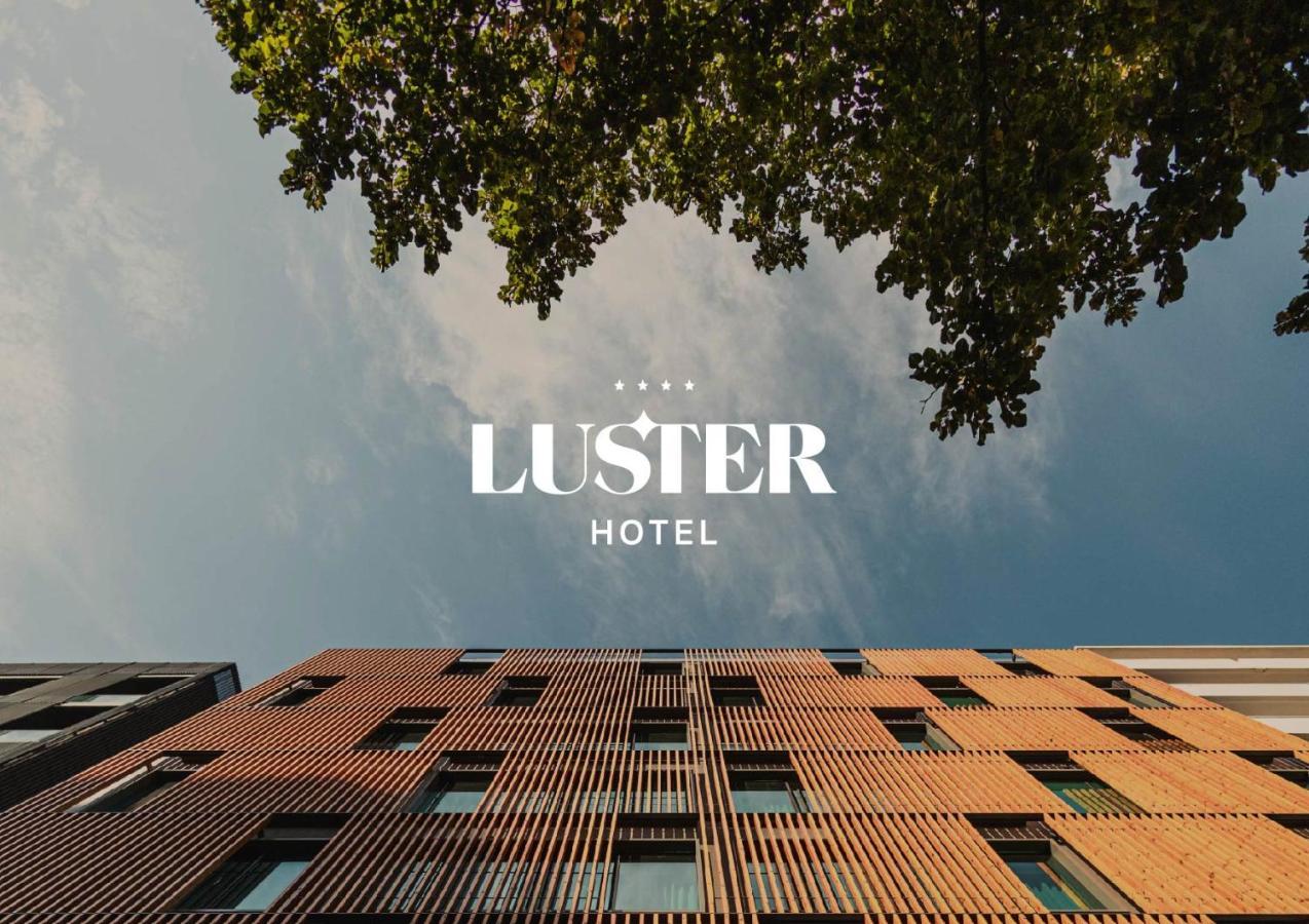 Luster Hotel Lisbon Exterior photo